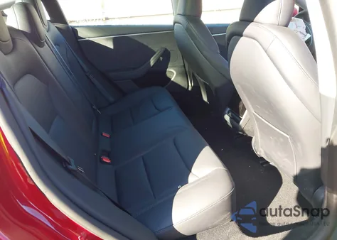 2025 Tesla Model 3 Long Range All-Wheel Drive z USA, uszkodzony, nr VIN 5YJ3E1EB8SF883722